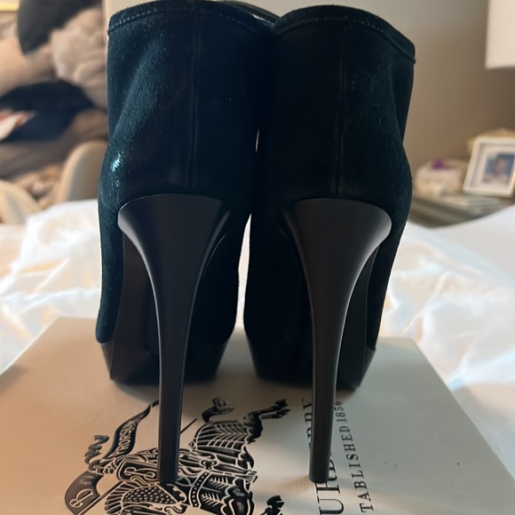 NEW BURBERRY PRORSUM Black suede leather laceup shearling heel booties EU 40 - Picture 11 of 16